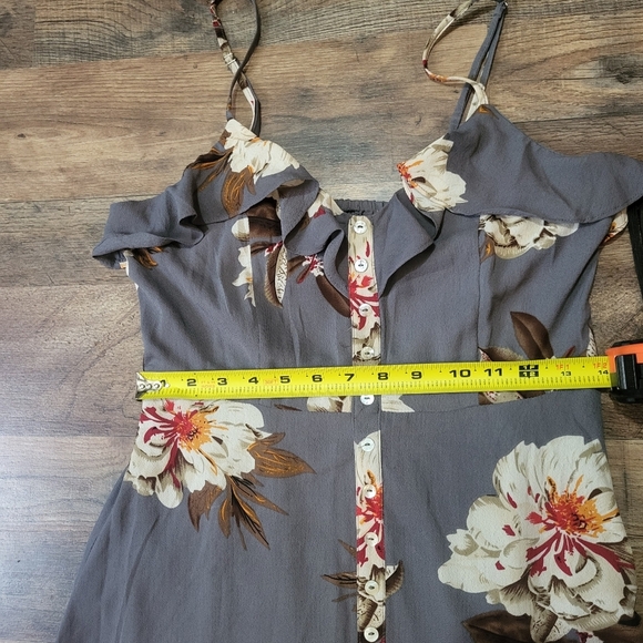 Noble U Gray Floral Ruffle Button Maxi Dress with Front Slit Size Small - Picture 4 of 7